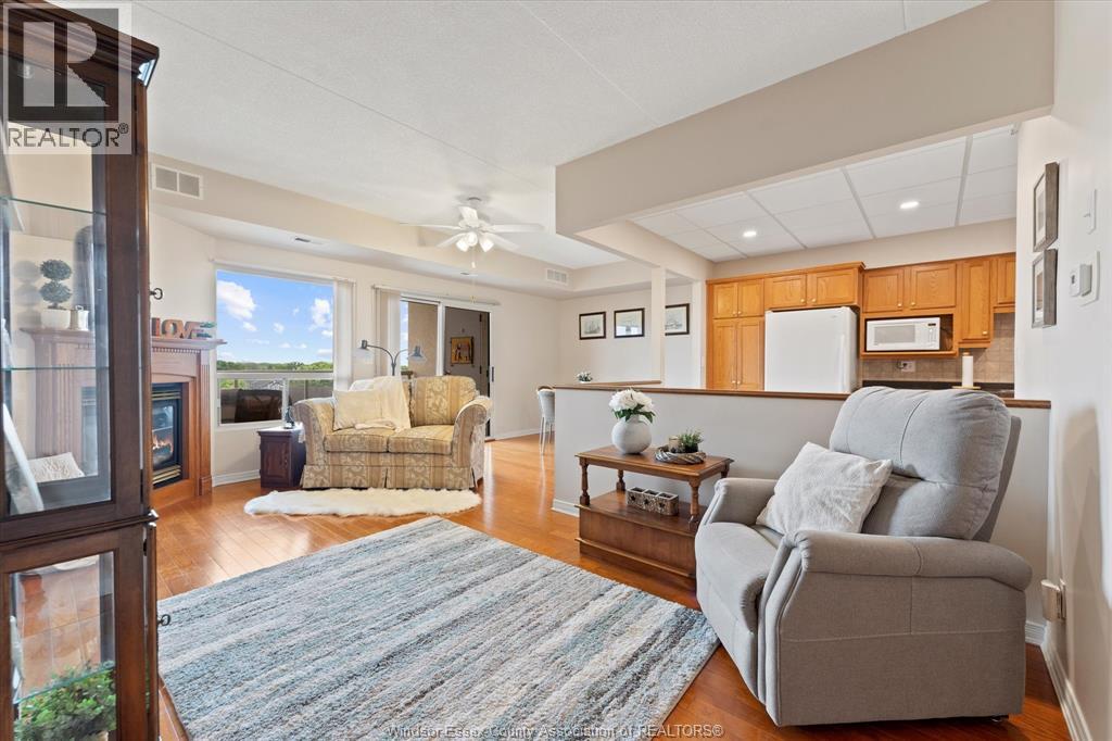 Photo 5 of 315 Village Grove Unit 505, Tecumseh ON