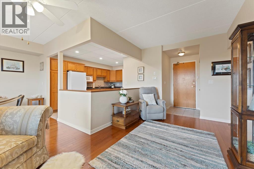 Photo 8 of 315 Village Grove Unit 505, Tecumseh ON