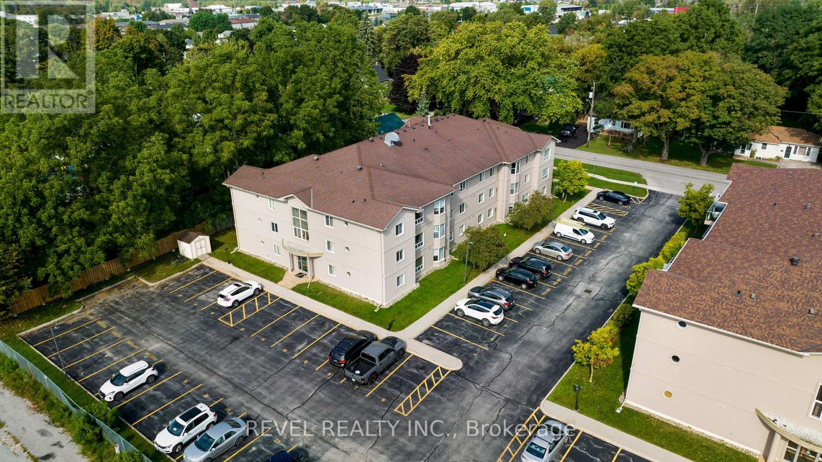 Photo 2 of 206 107 Bond Street, Orillia ON