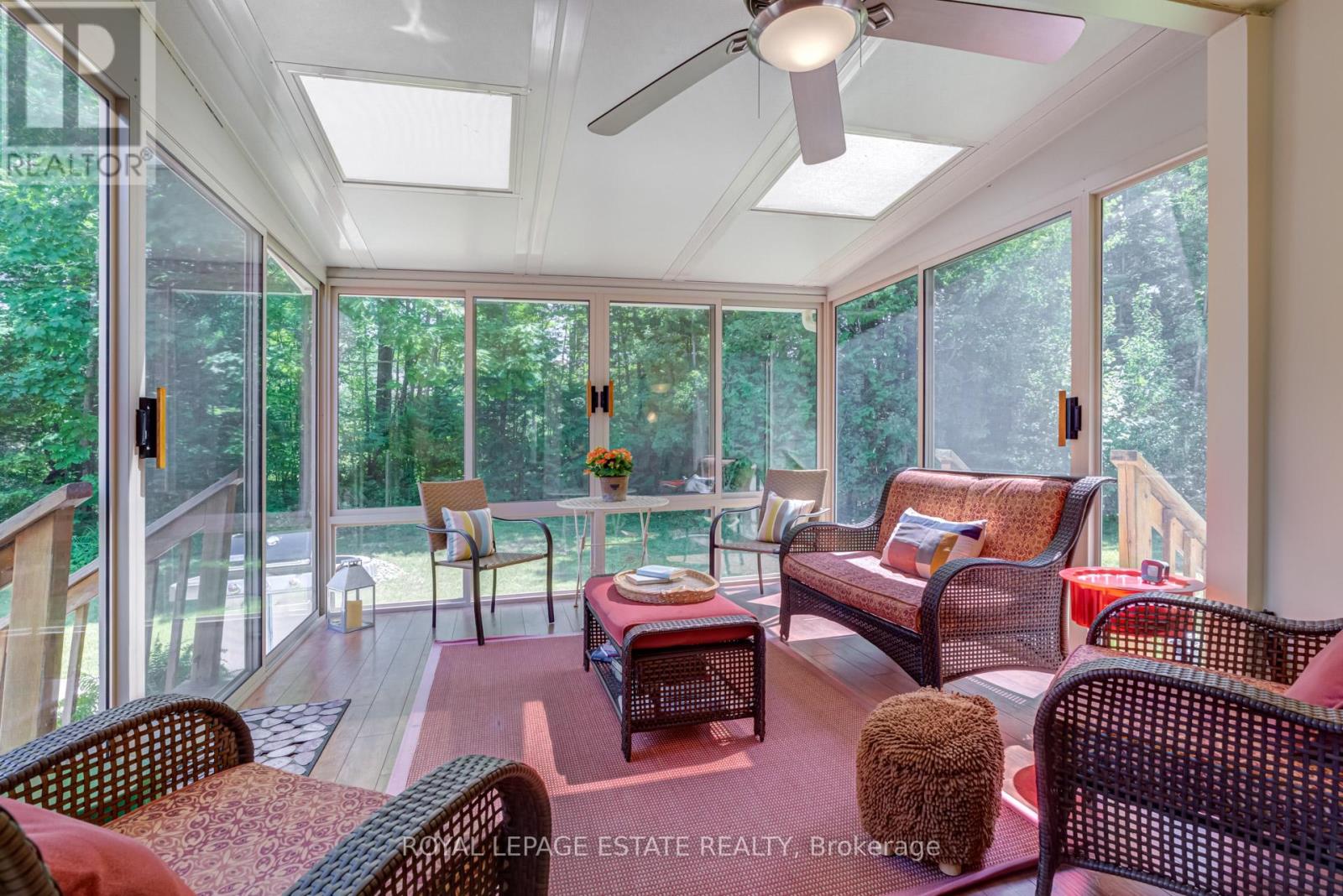 Photo 12 of 107 Nicole Boulevard, Tiny ON