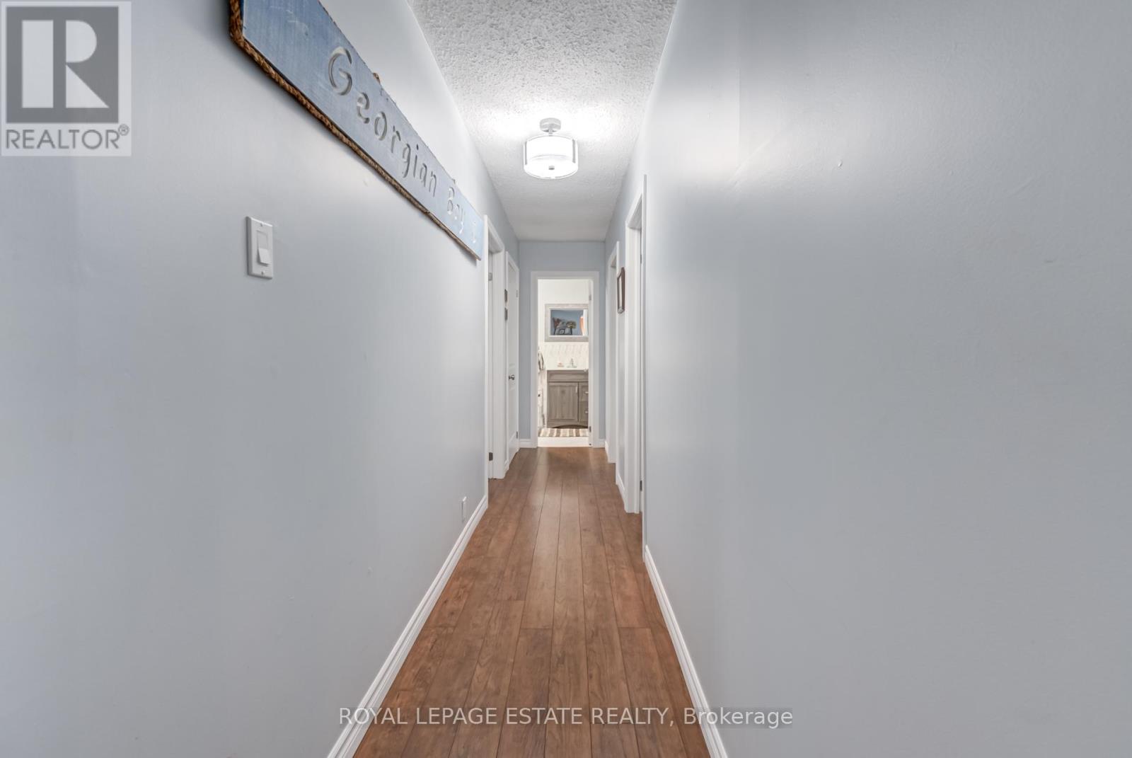 Photo 17 of 107 Nicole Boulevard, Tiny ON