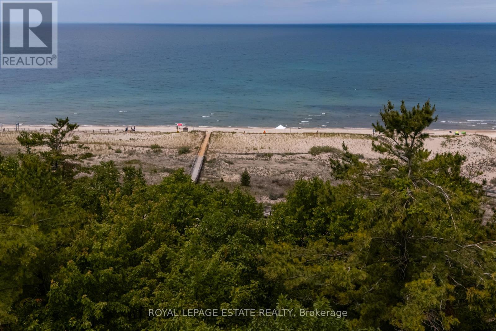Photo 40 of 107 Nicole Boulevard, Tiny ON