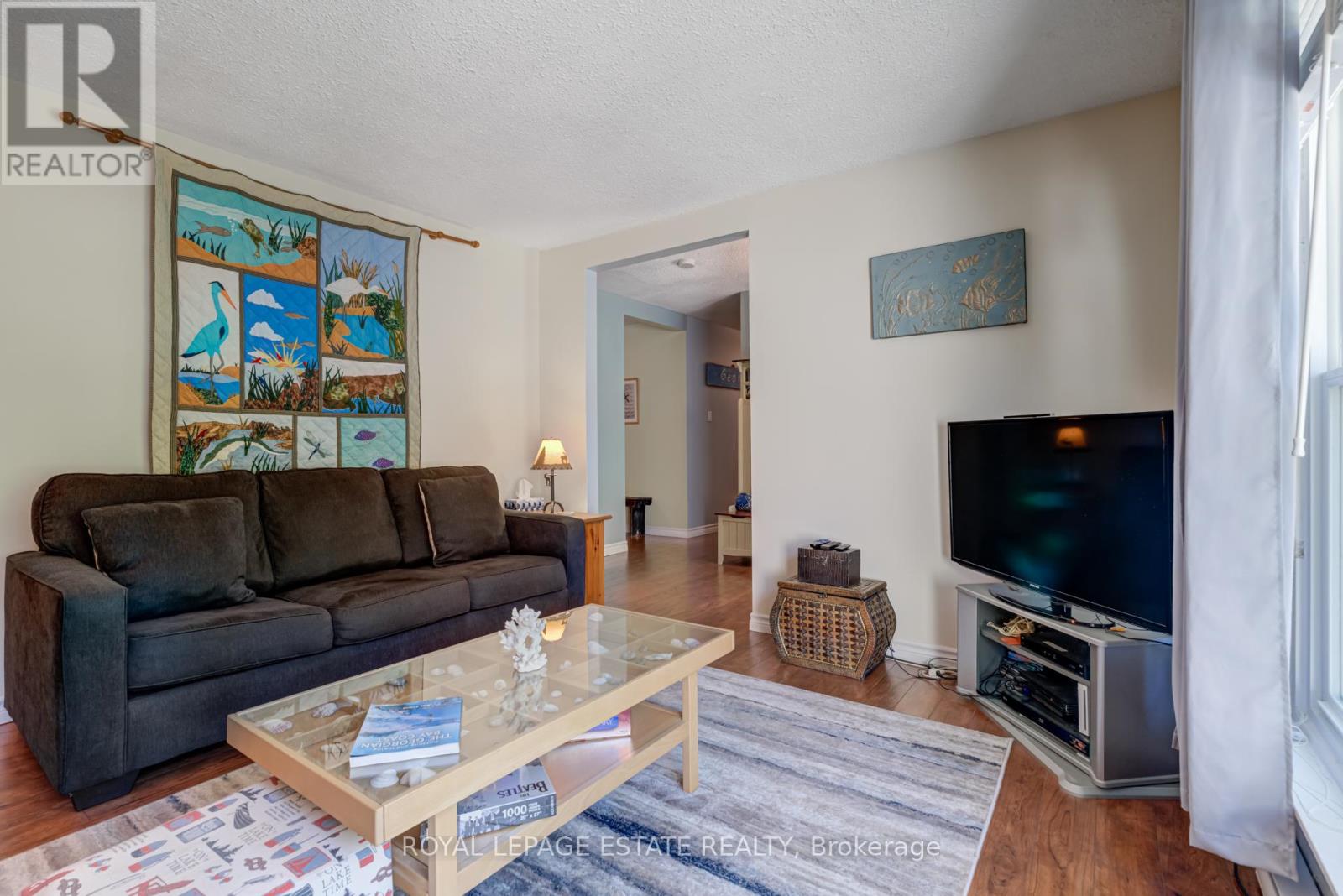 Photo 7 of 107 Nicole Boulevard, Tiny ON