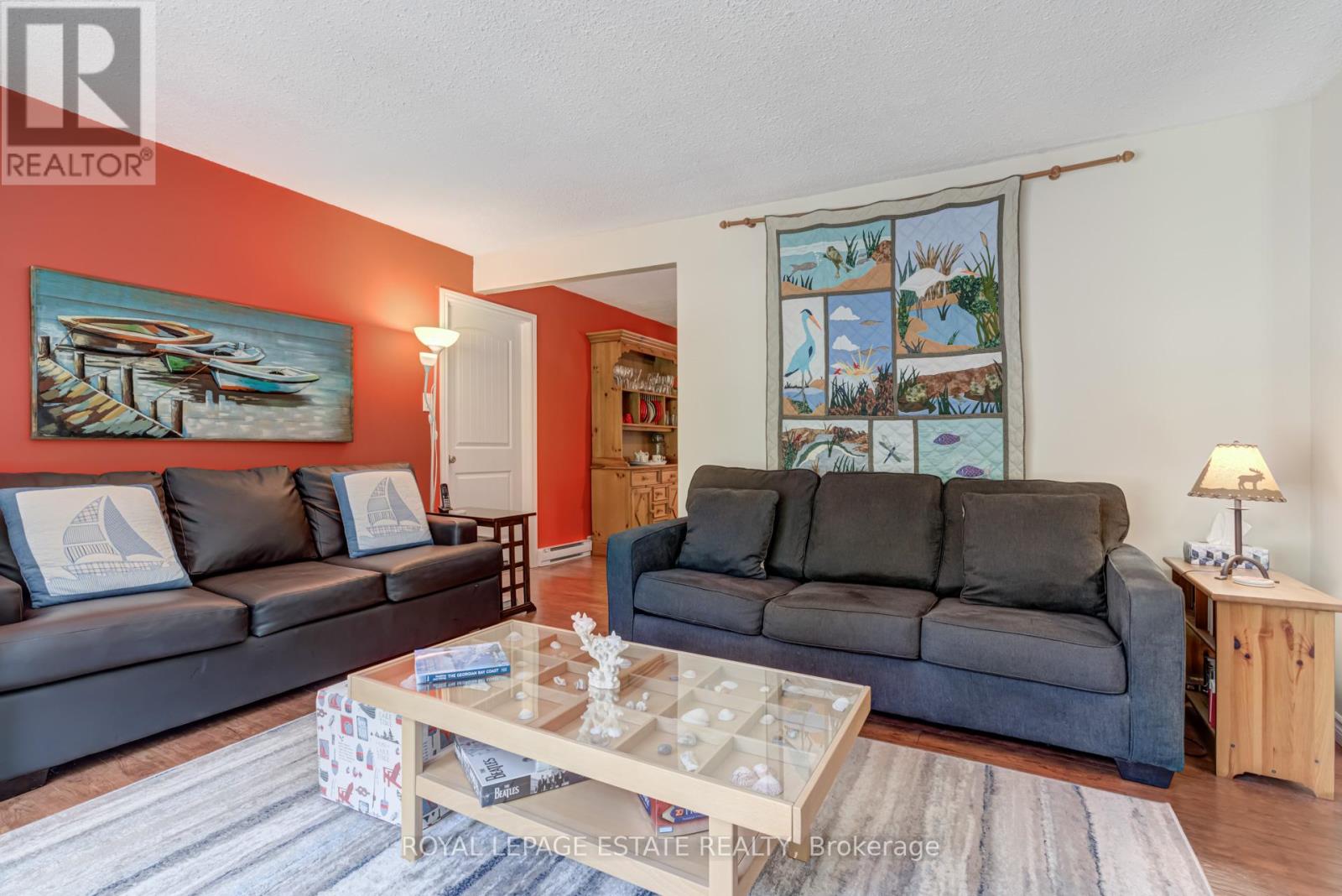 Photo 9 of 107 Nicole Boulevard, Tiny ON