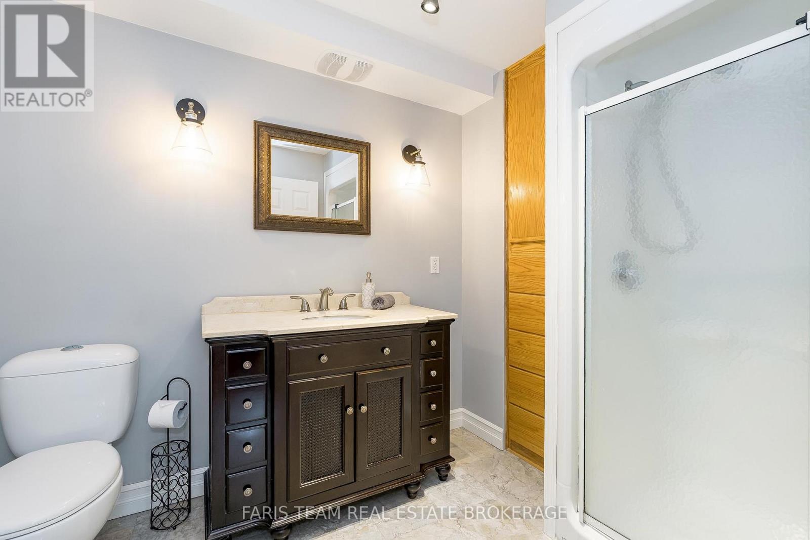 Photo 19 of 41 Mcdougall Drive, Barrie ON