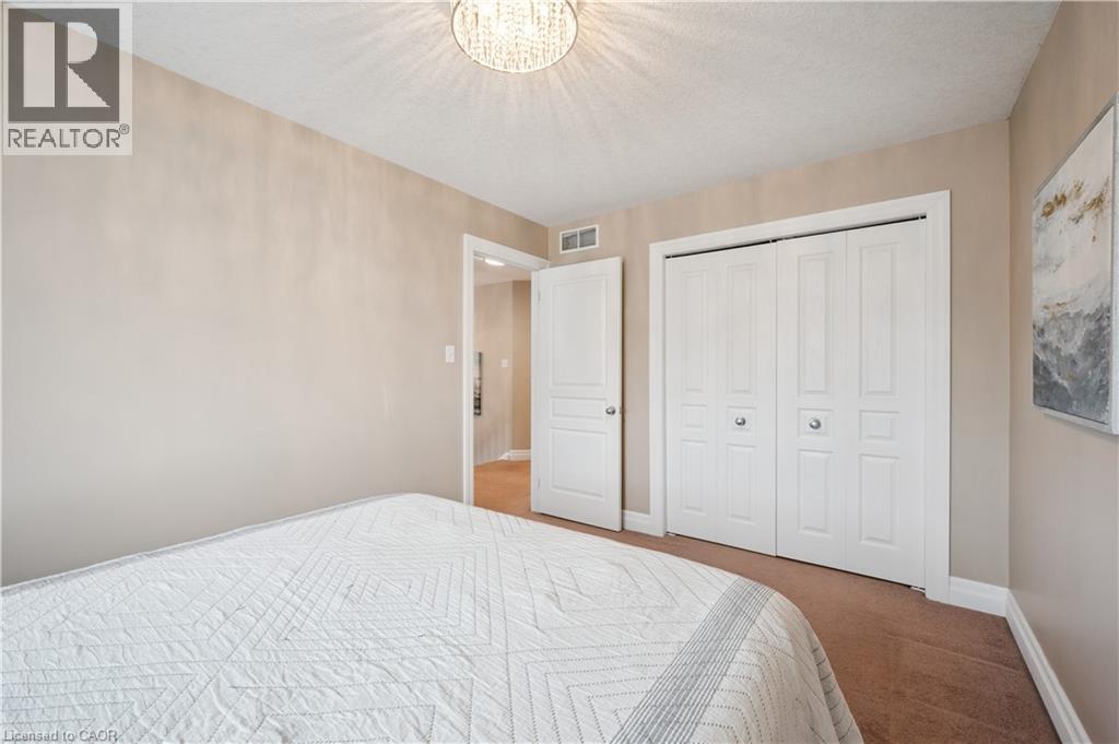 Photo 20 of 957 Banffshire Court, Kitchener ON