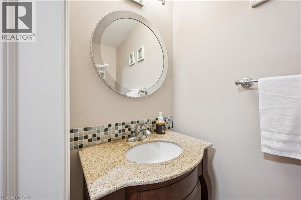 Photo 13 of 957 Banffshire Court, Kitchener ON