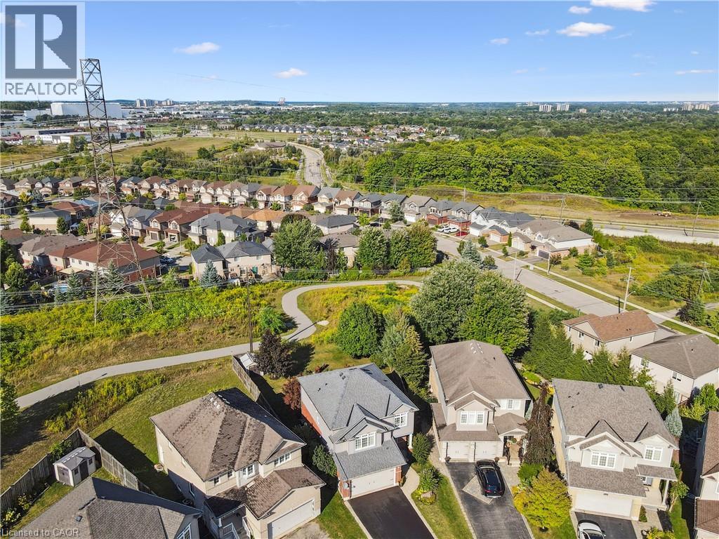 Photo 37 of 957 Banffshire Court, Kitchener ON