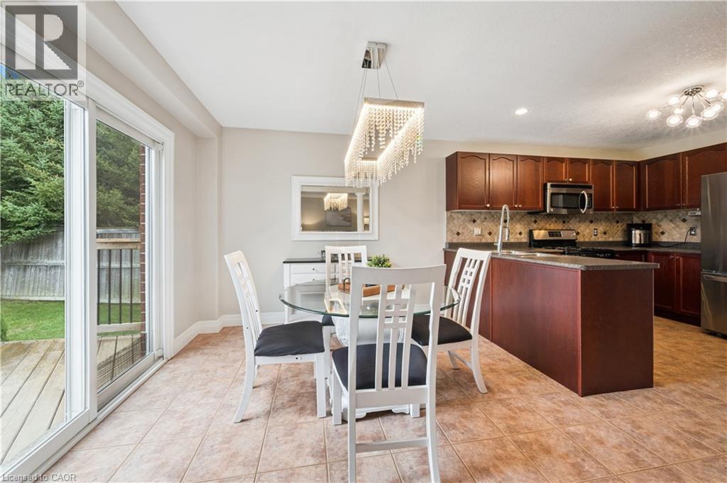 Photo 8 of 957 Banffshire Court, Kitchener ON