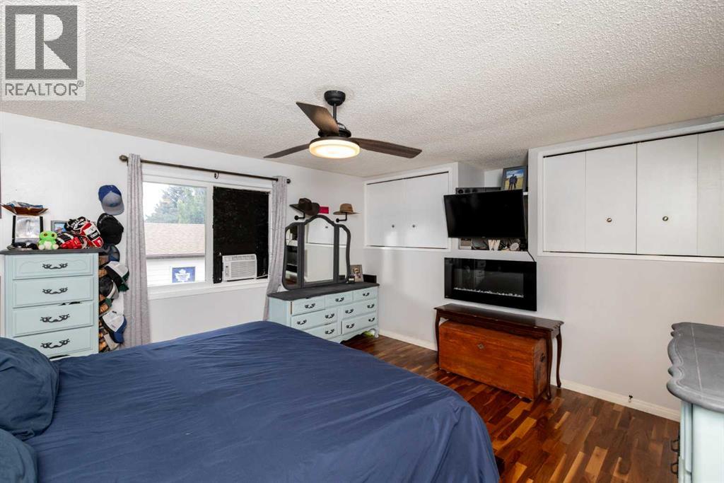 Photo 25 of 62 Rupert Crescent, Red Deer AB