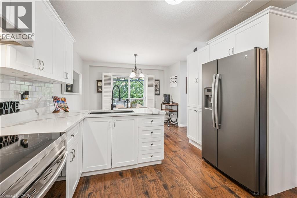 Photo 10 of 96 Kent Street, Cambridge ON