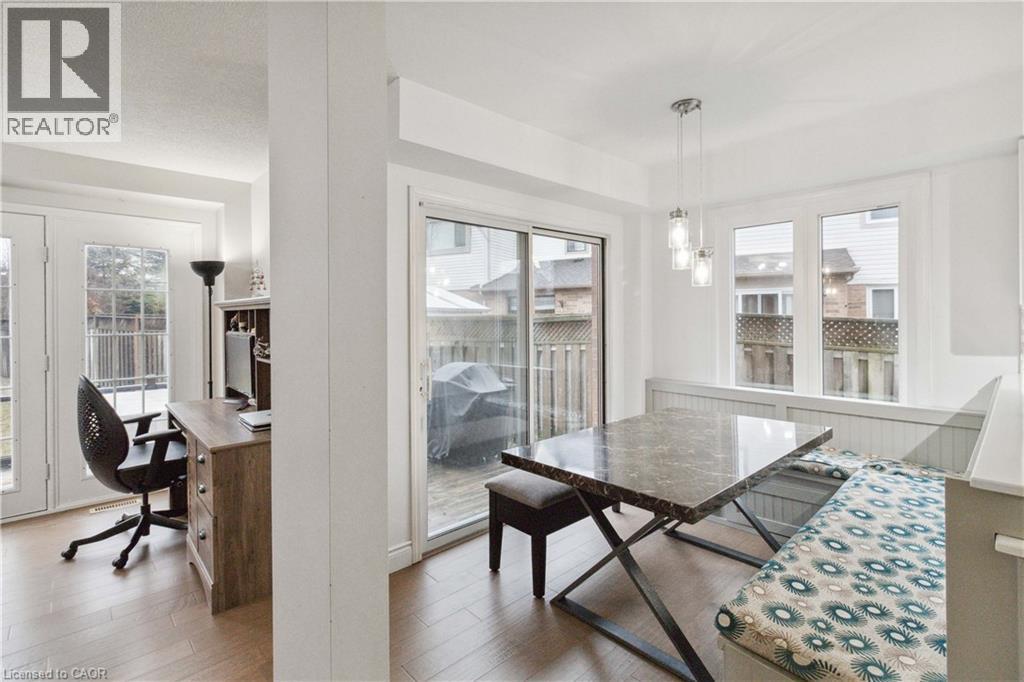 Photo 10 of 2245 Pathfinder Dr Drive, Burlington ON