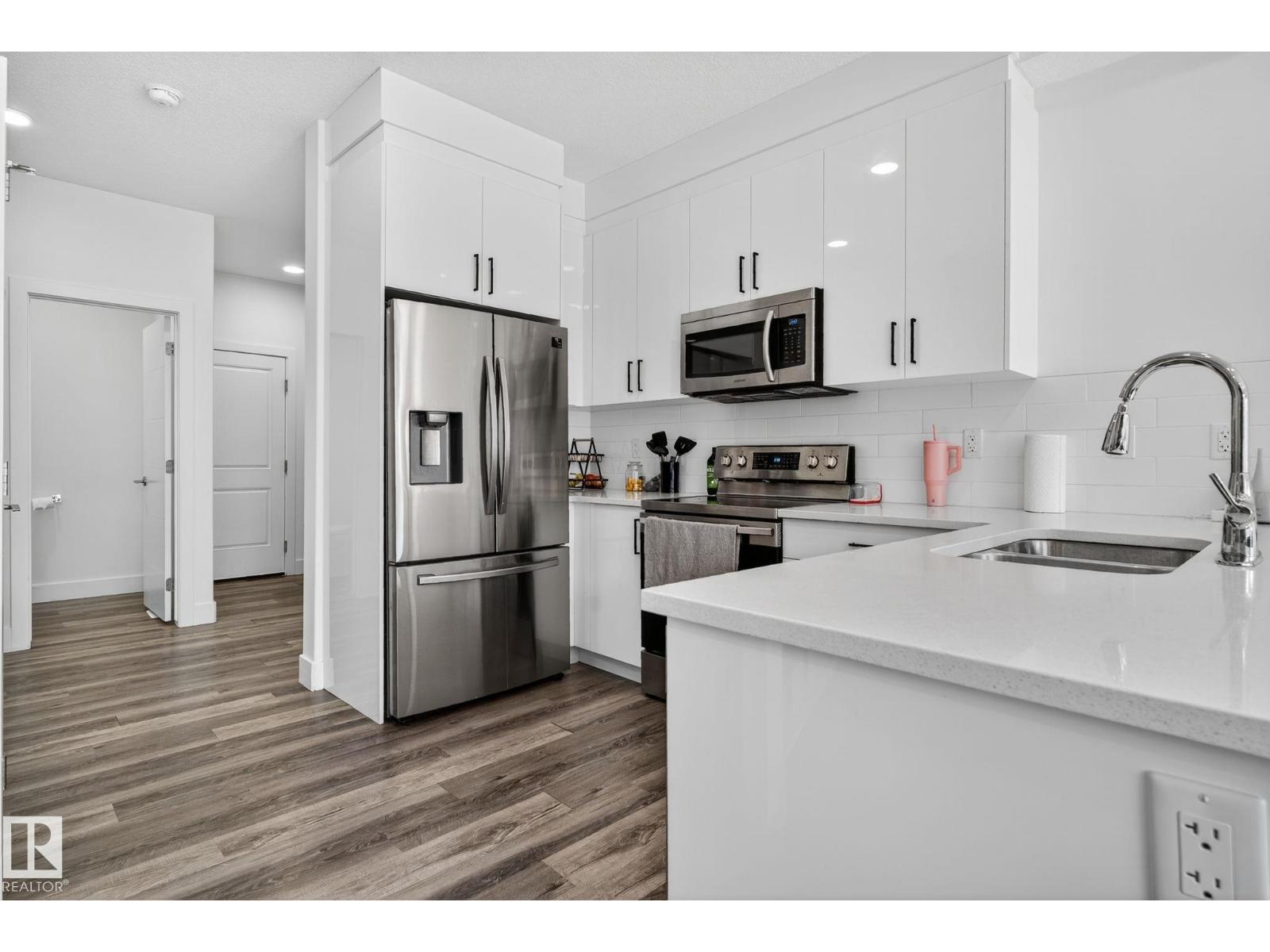Photo 10 of 583 Glenridding Ravine Dr Sw, Edmonton AB