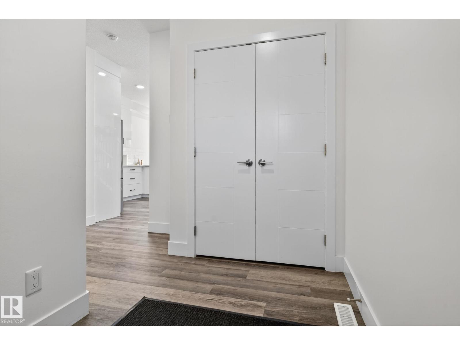 Photo 5 of 583 Glenridding Ravine Dr Sw, Edmonton AB