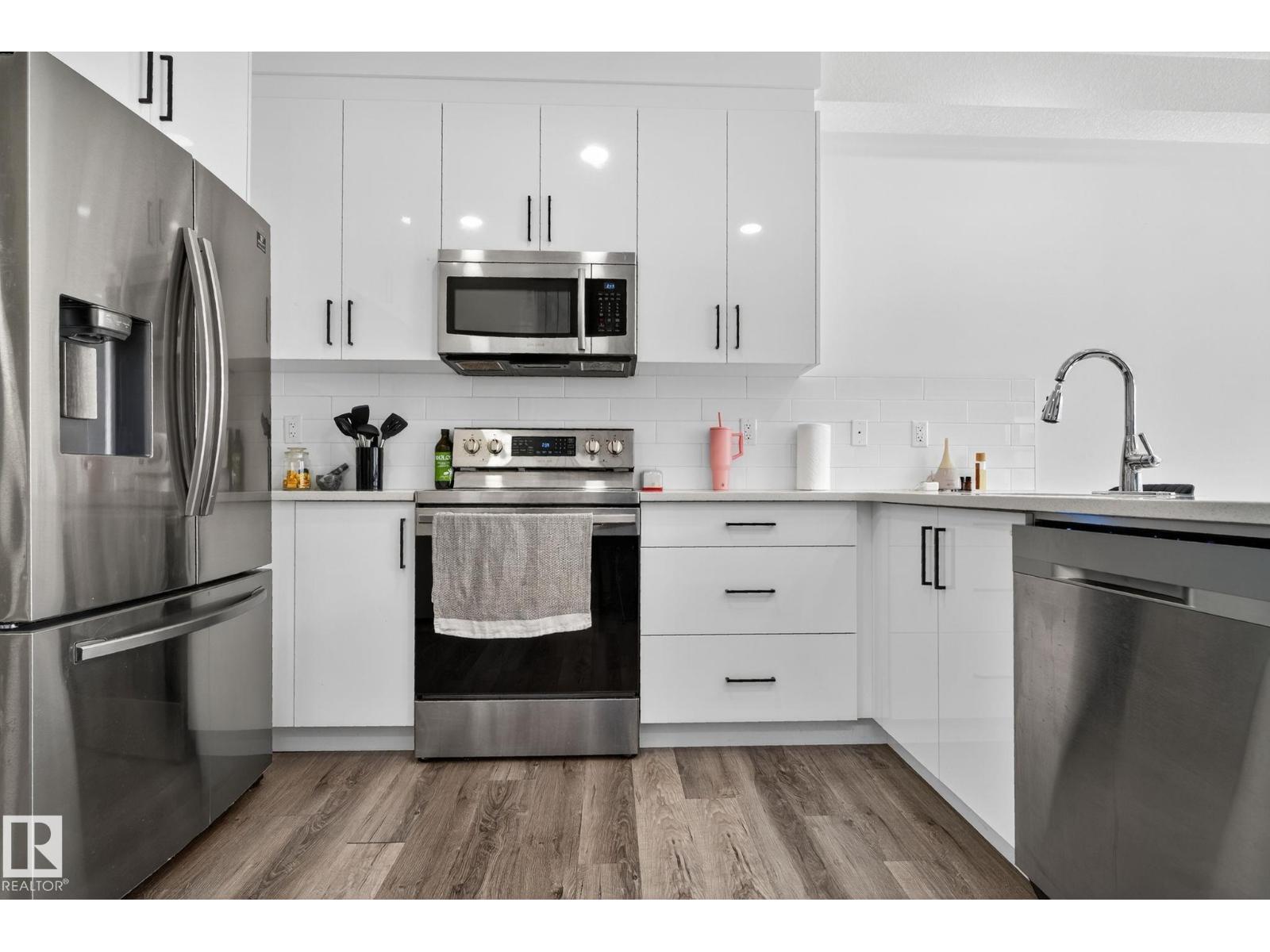 Photo 9 of 583 Glenridding Ravine Dr Sw, Edmonton AB