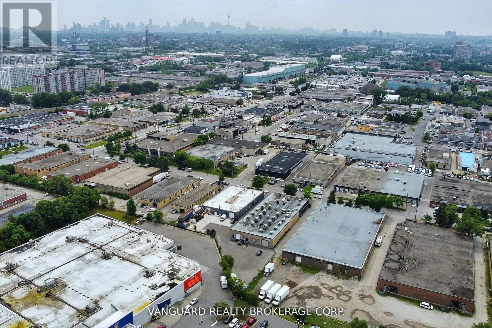 Photo 8 of 56 58 Colville Road, Toronto ON