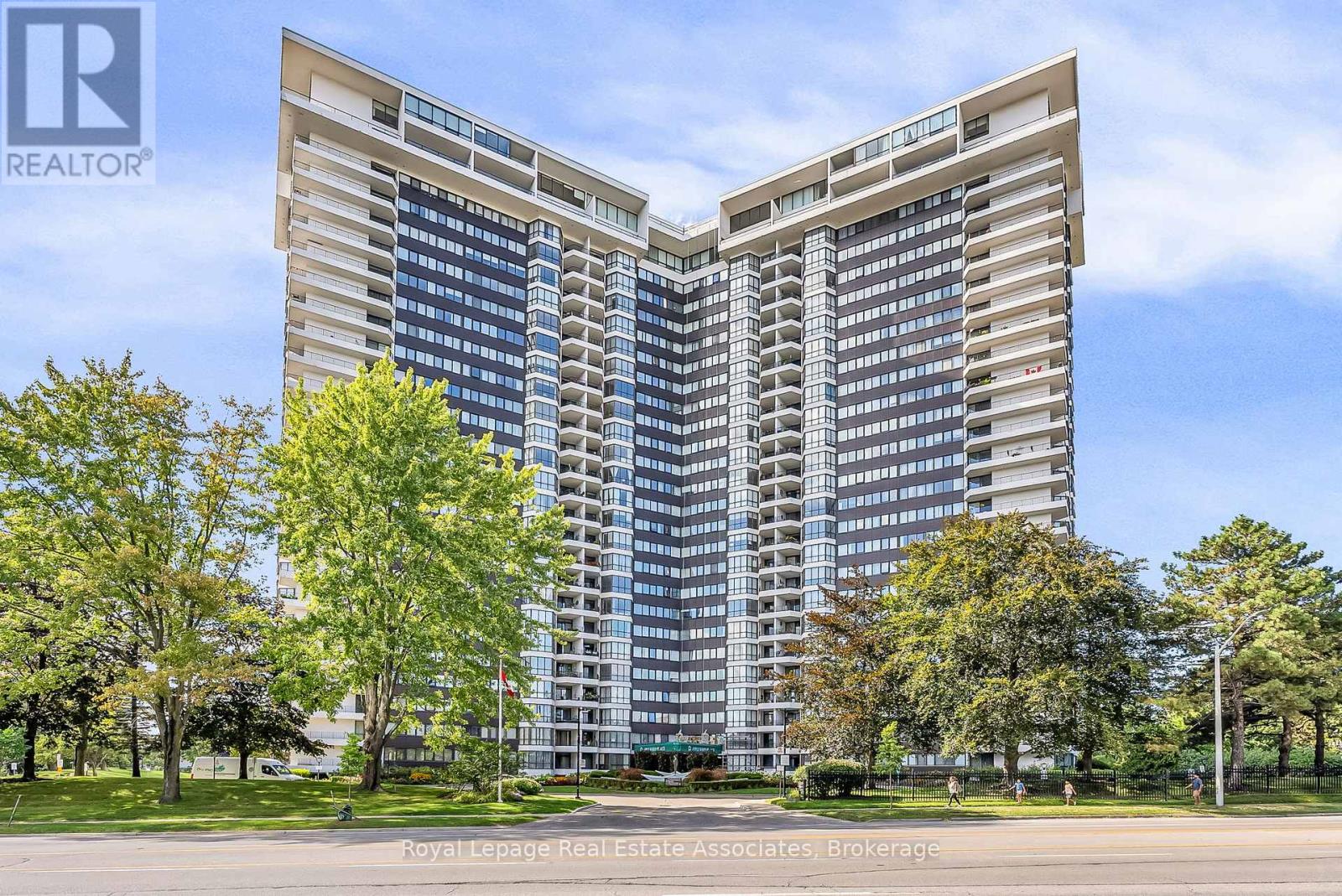 Photo 1 of 611 1333 Bloor Street E, Mississauga ON
