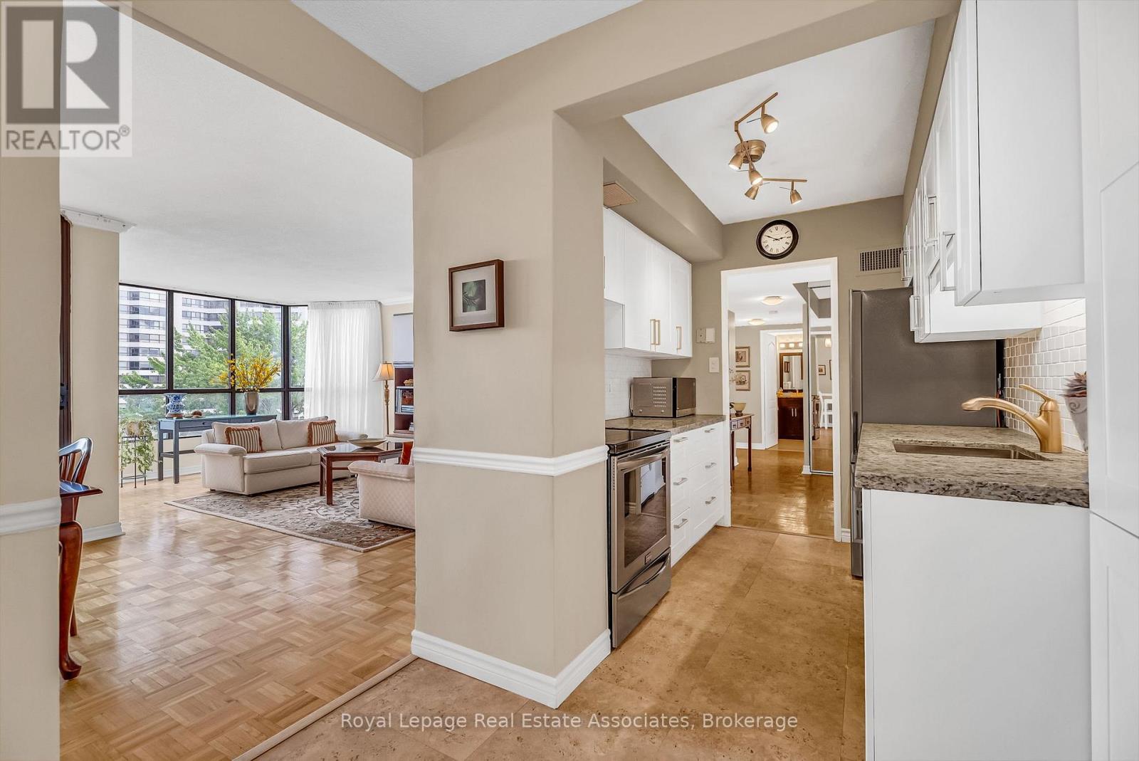 Photo 18 of 611 1333 Bloor Street E, Mississauga ON