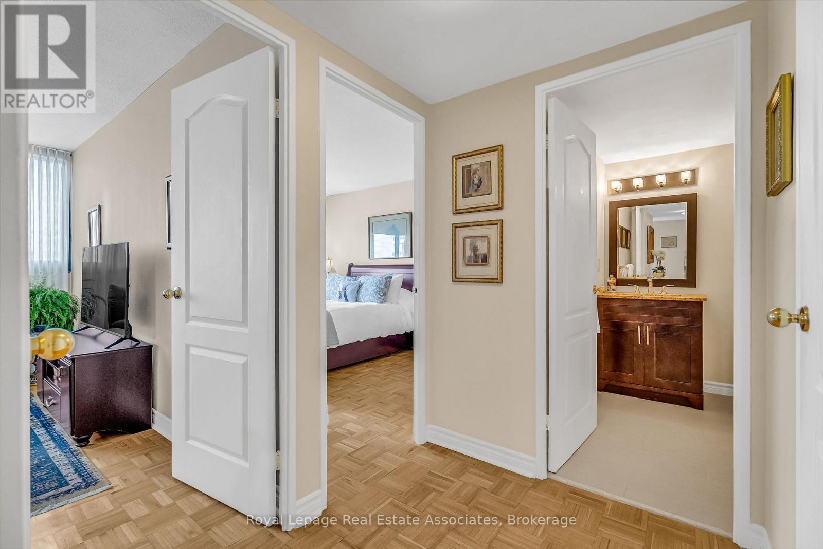 Photo 21 of 611 1333 Bloor Street E, Mississauga ON