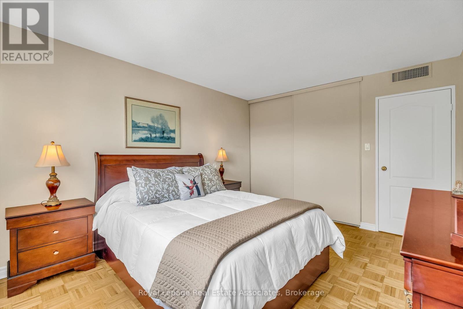 Photo 26 of 611 1333 Bloor Street E, Mississauga ON
