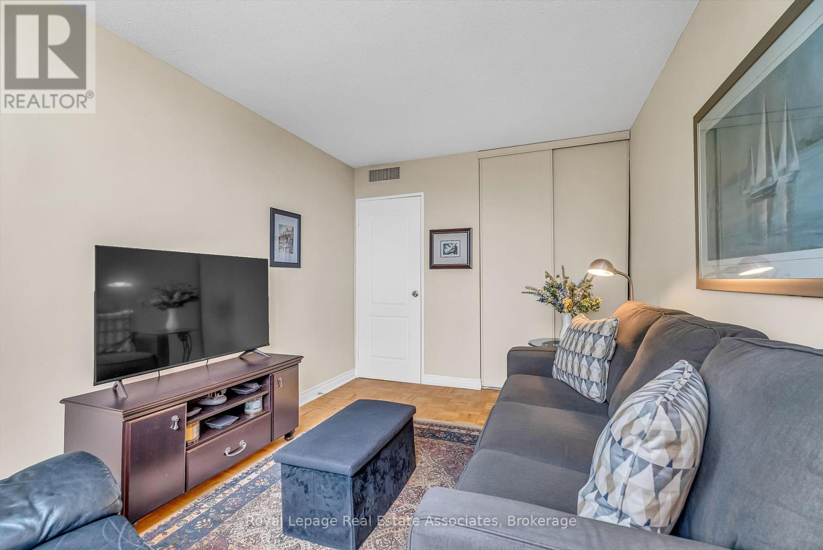 Photo 27 of 611 1333 Bloor Street E, Mississauga ON