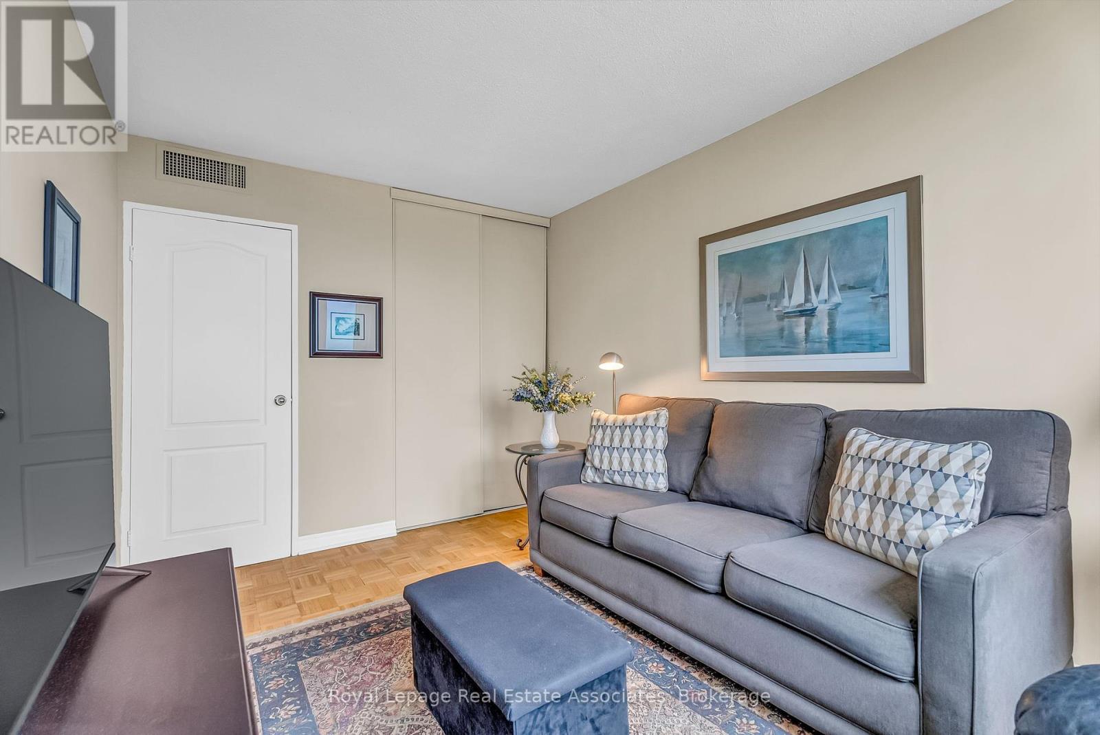 Photo 28 of 611 1333 Bloor Street E, Mississauga ON