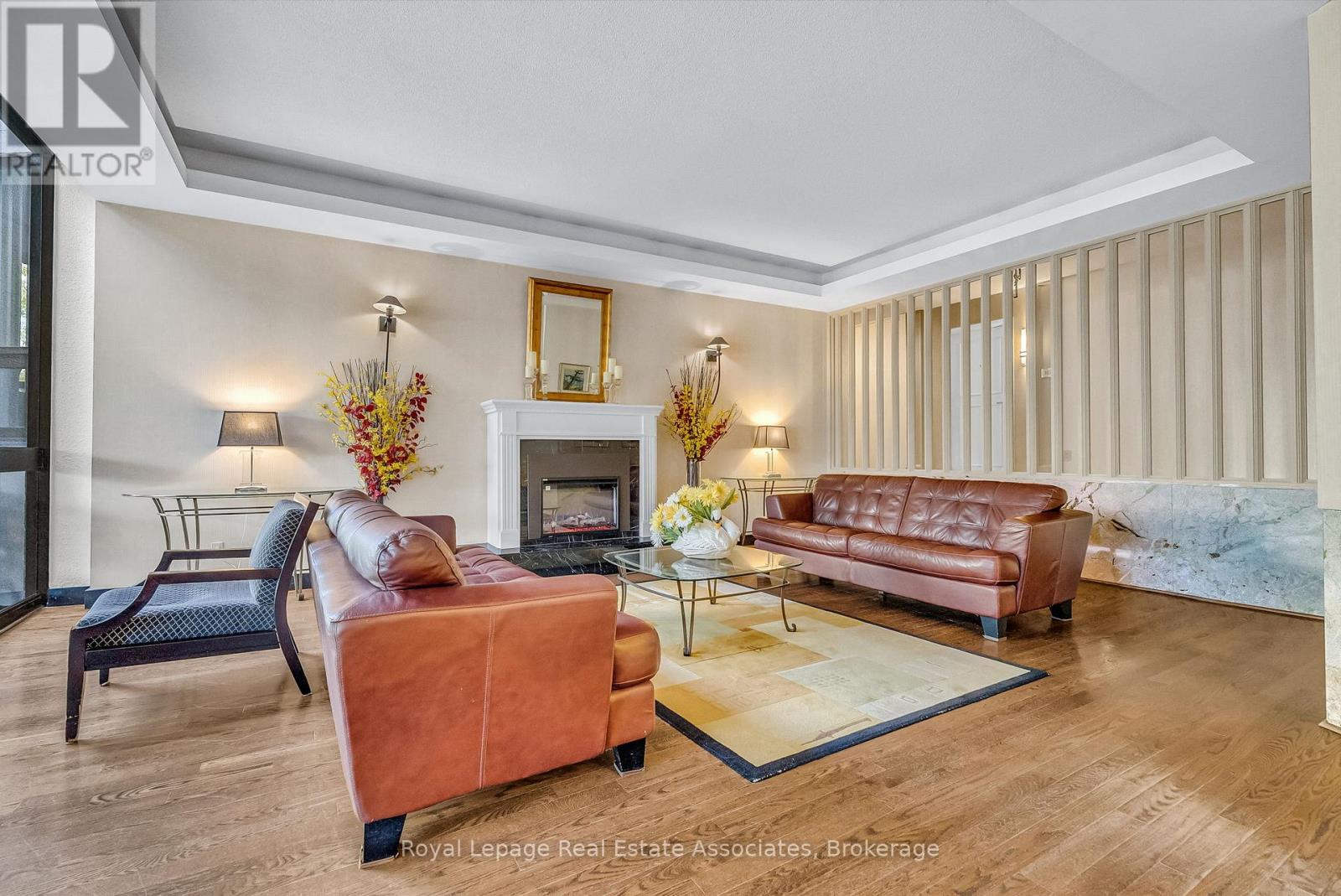Photo 3 of 611 1333 Bloor Street E, Mississauga ON