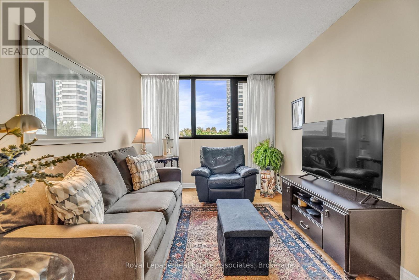 Photo 31 of 611 1333 Bloor Street E, Mississauga ON