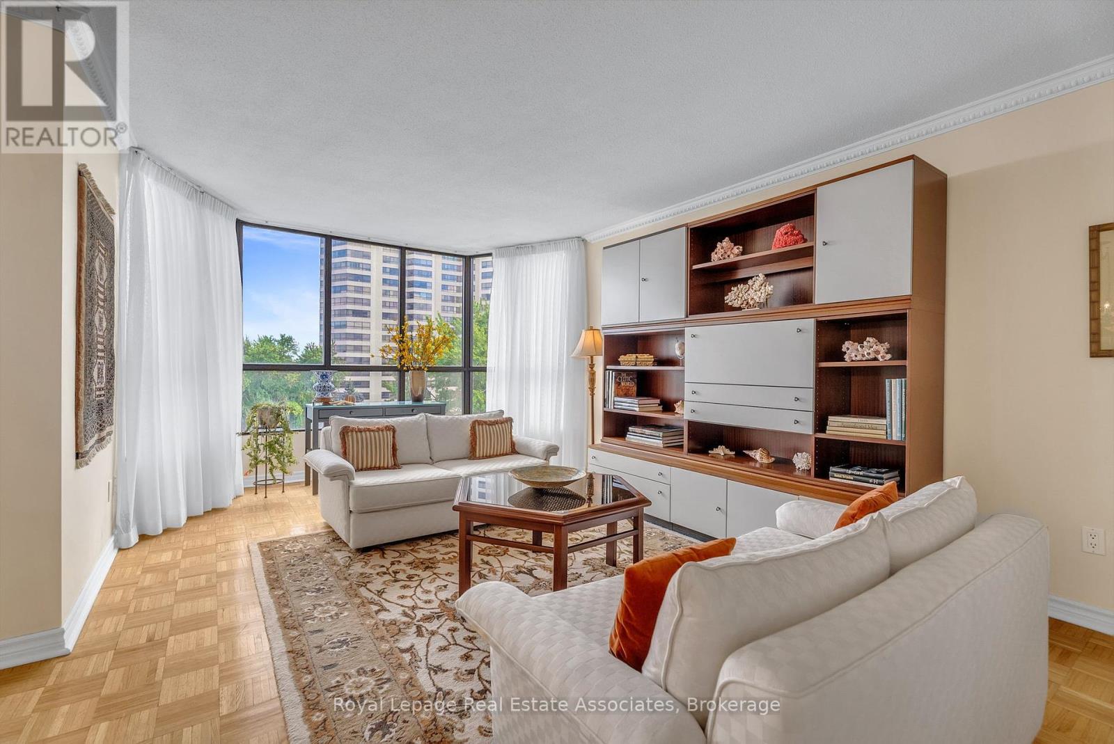 Photo 9 of 611 1333 Bloor Street E, Mississauga ON