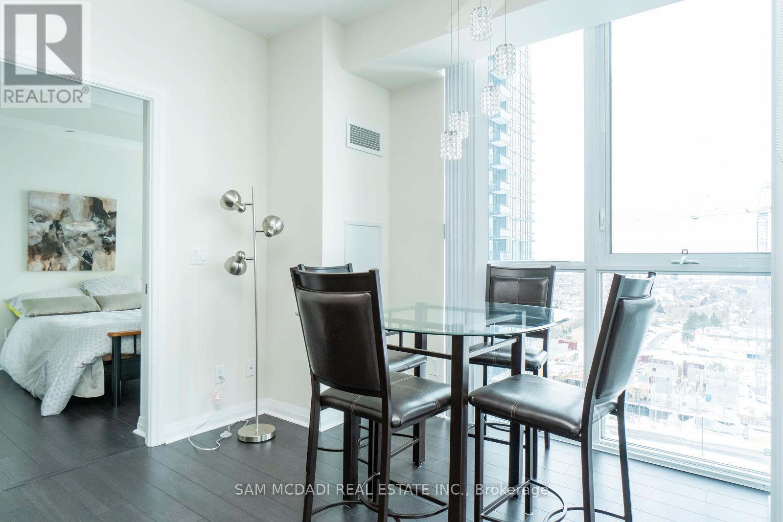 Photo 10 of 1504 55 Eglinton Avenue W, Mississauga ON