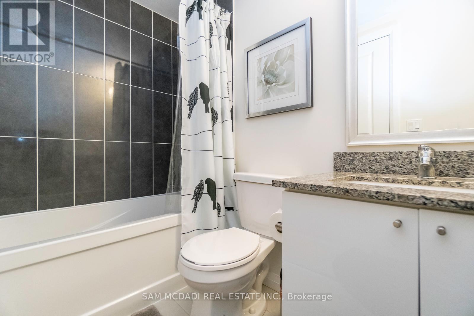 Photo 13 of 1504 55 Eglinton Avenue W, Mississauga ON