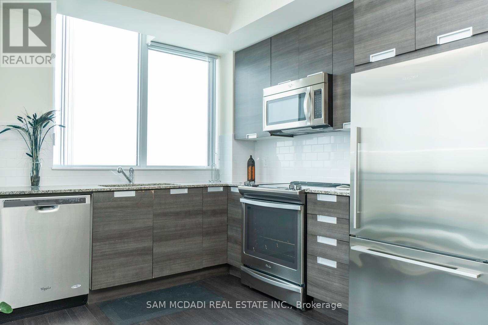 Photo 6 of 1504 55 Eglinton Avenue W, Mississauga ON