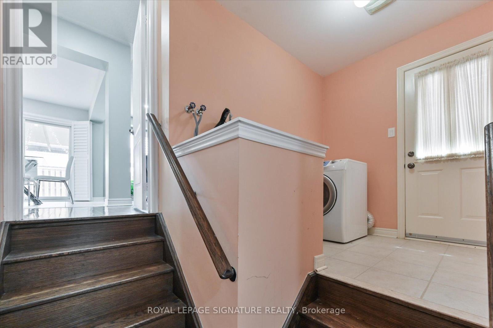 Photo 11 of 5 Thornbush Boulevard, Brampton ON