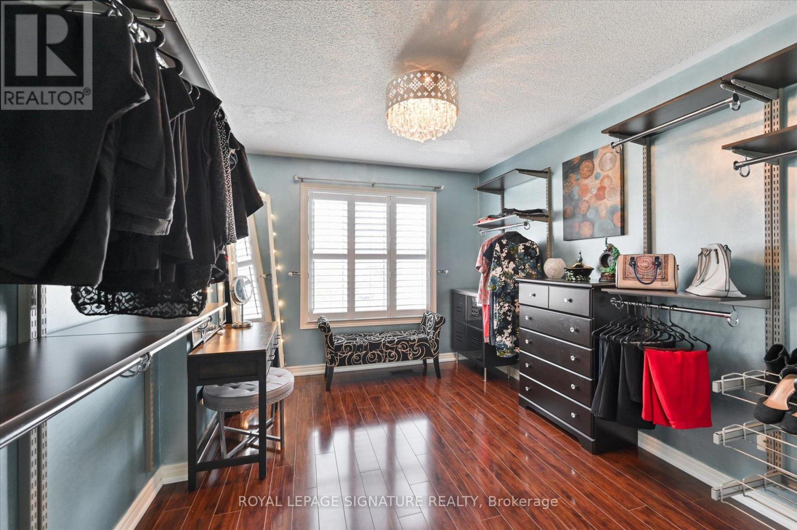 Photo 16 of 5 Thornbush Boulevard, Brampton ON