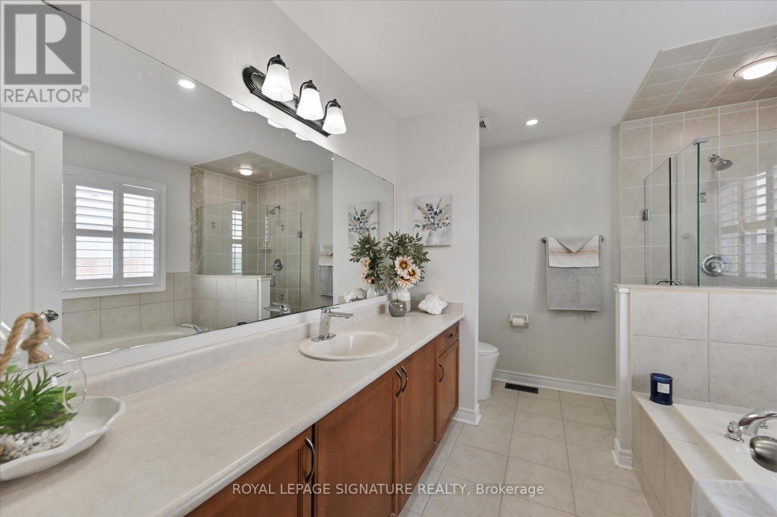 Photo 20 of 5 Thornbush Boulevard, Brampton ON