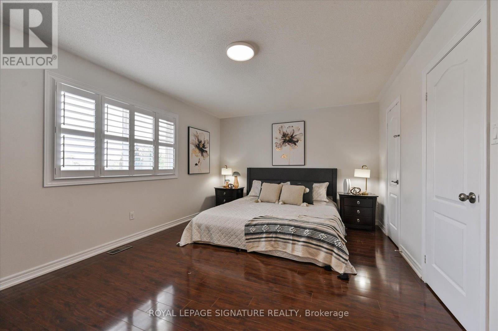 Photo 22 of 5 Thornbush Boulevard, Brampton ON