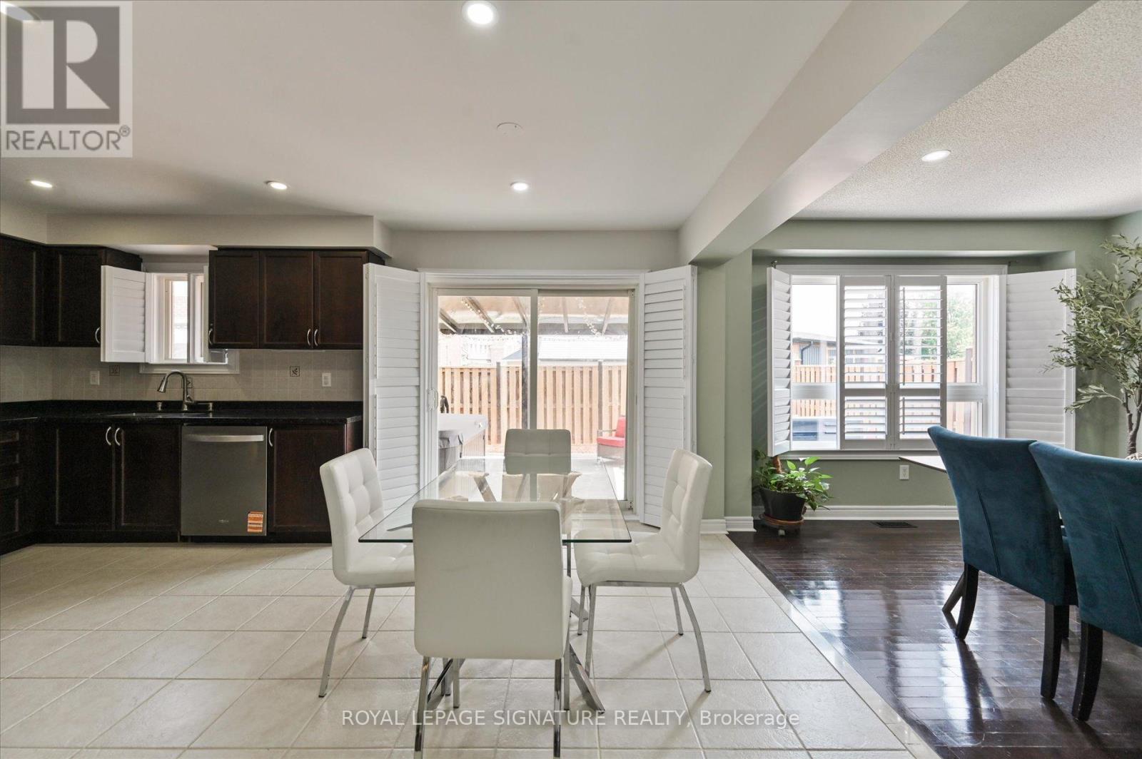 Photo 31 of 5 Thornbush Boulevard, Brampton ON