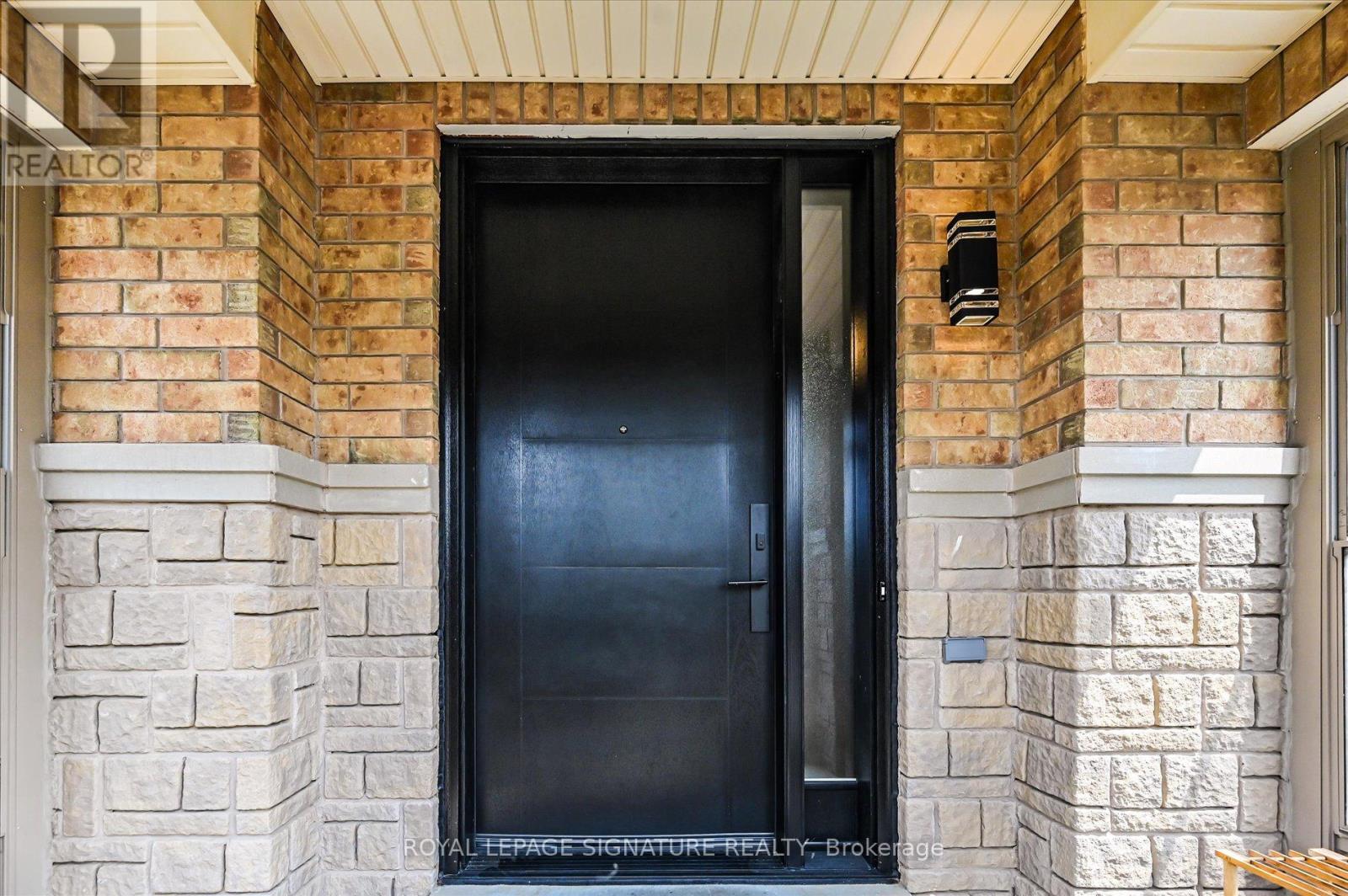 Photo 38 of 5 Thornbush Boulevard, Brampton ON