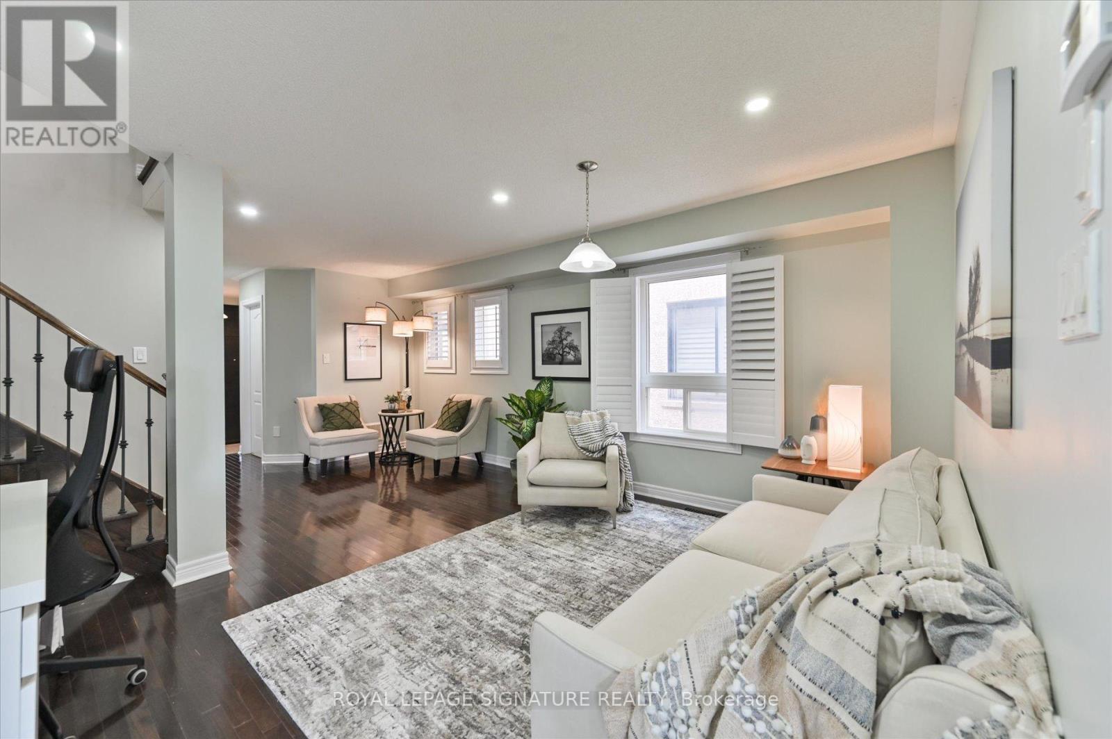 Photo 44 of 5 Thornbush Boulevard, Brampton ON