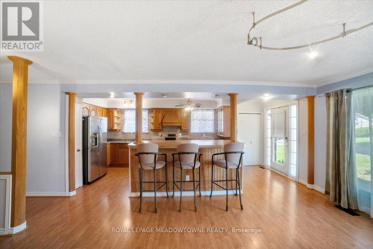 Photo 10 of 9 Welbeck Drive, Brampton ON
