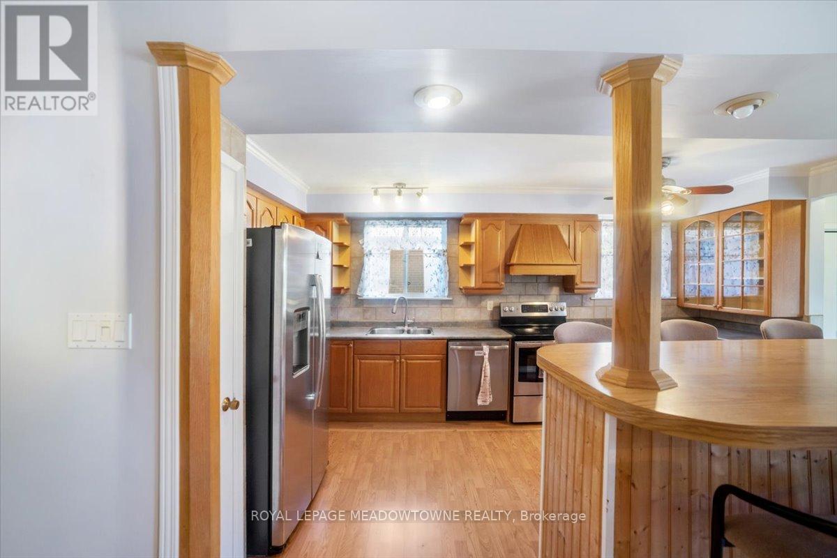 Photo 11 of 9 Welbeck Drive, Brampton ON