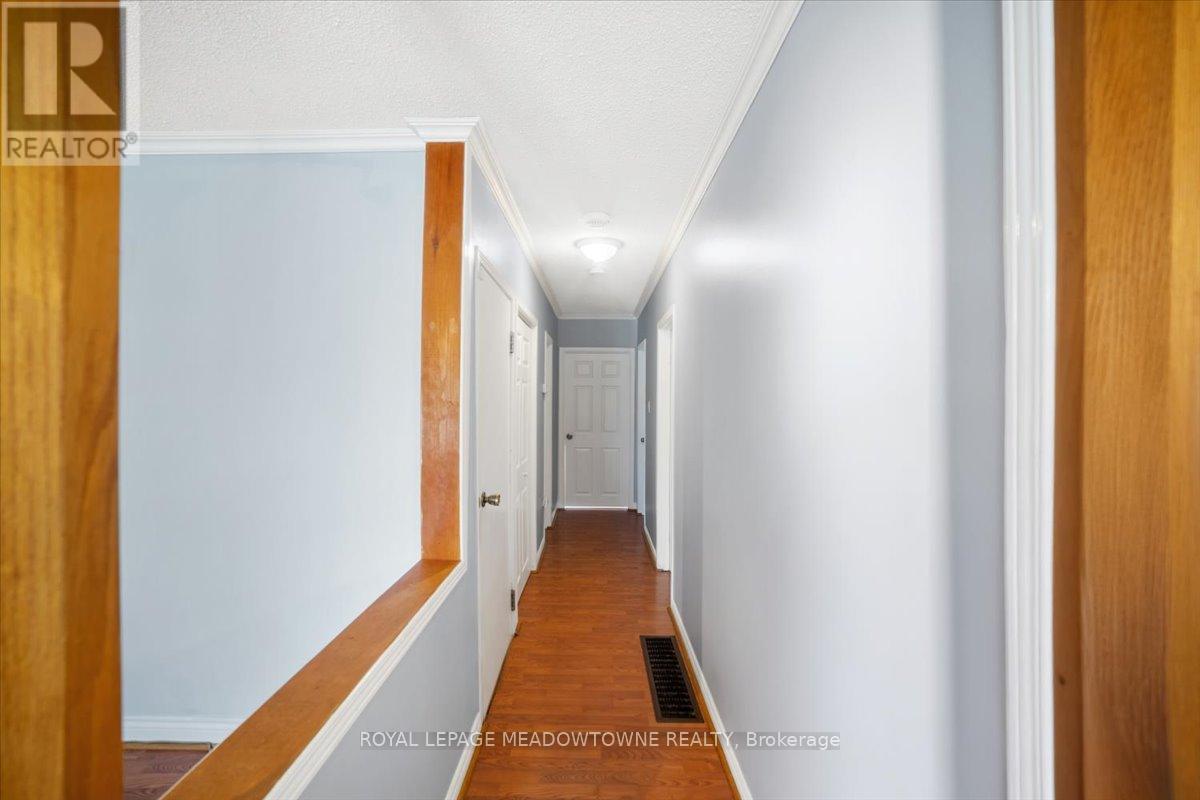 Photo 15 of 9 Welbeck Drive, Brampton ON