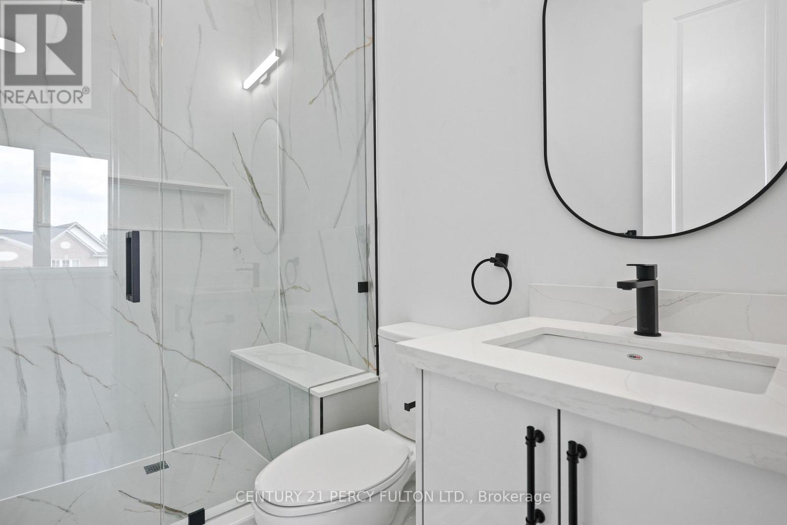 Photo 18 of 6618 Harmony Hill, Mississauga ON