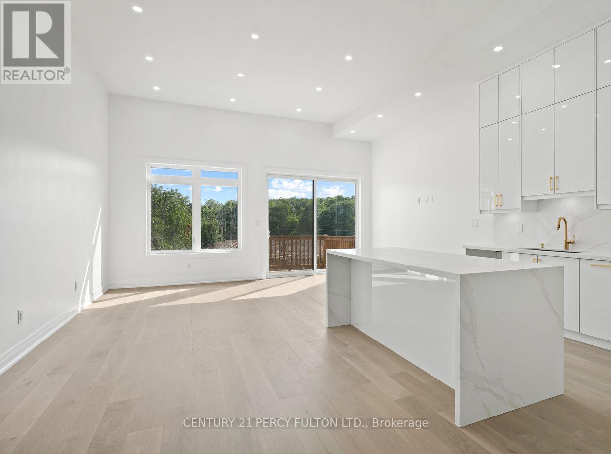 Photo 4 of 6618 Harmony Hill, Mississauga ON