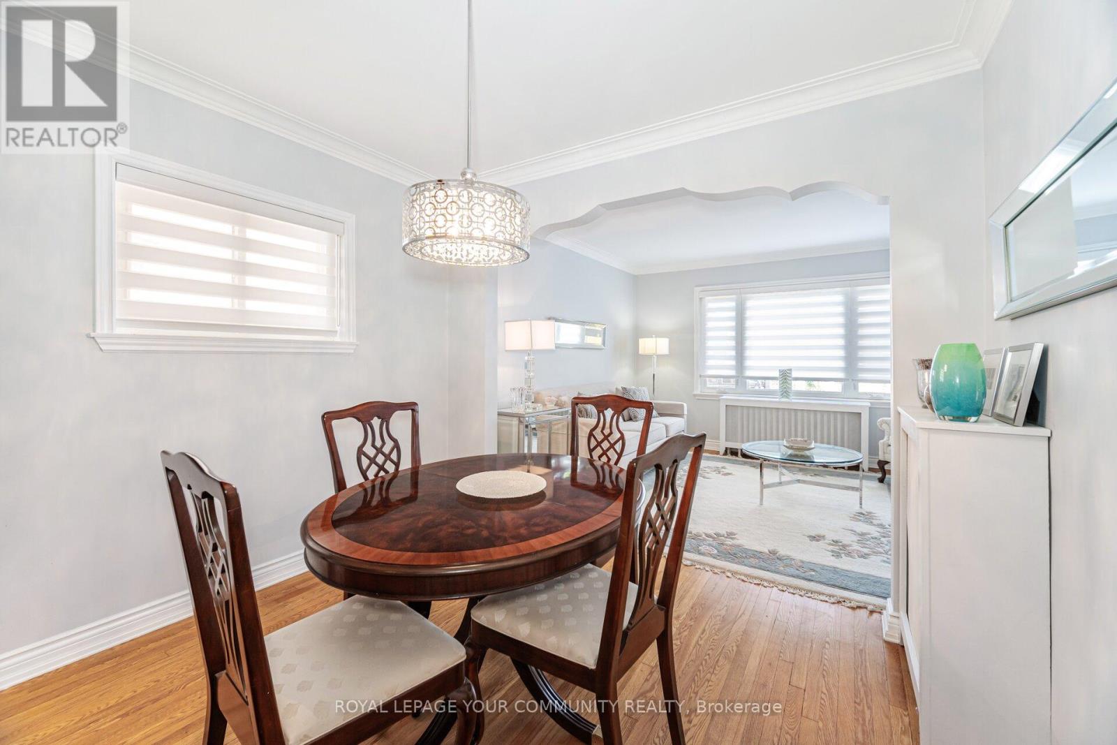 Photo 14 of 185 Dunraven Drive, Toronto ON