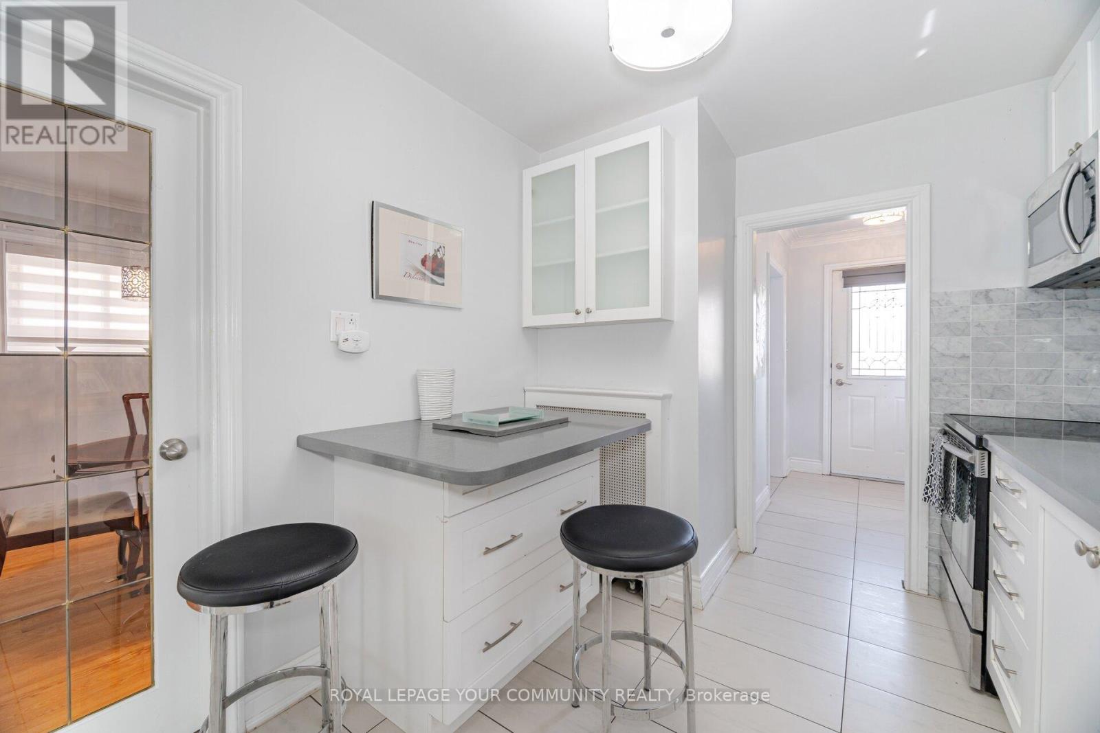 Photo 19 of 185 Dunraven Drive, Toronto ON