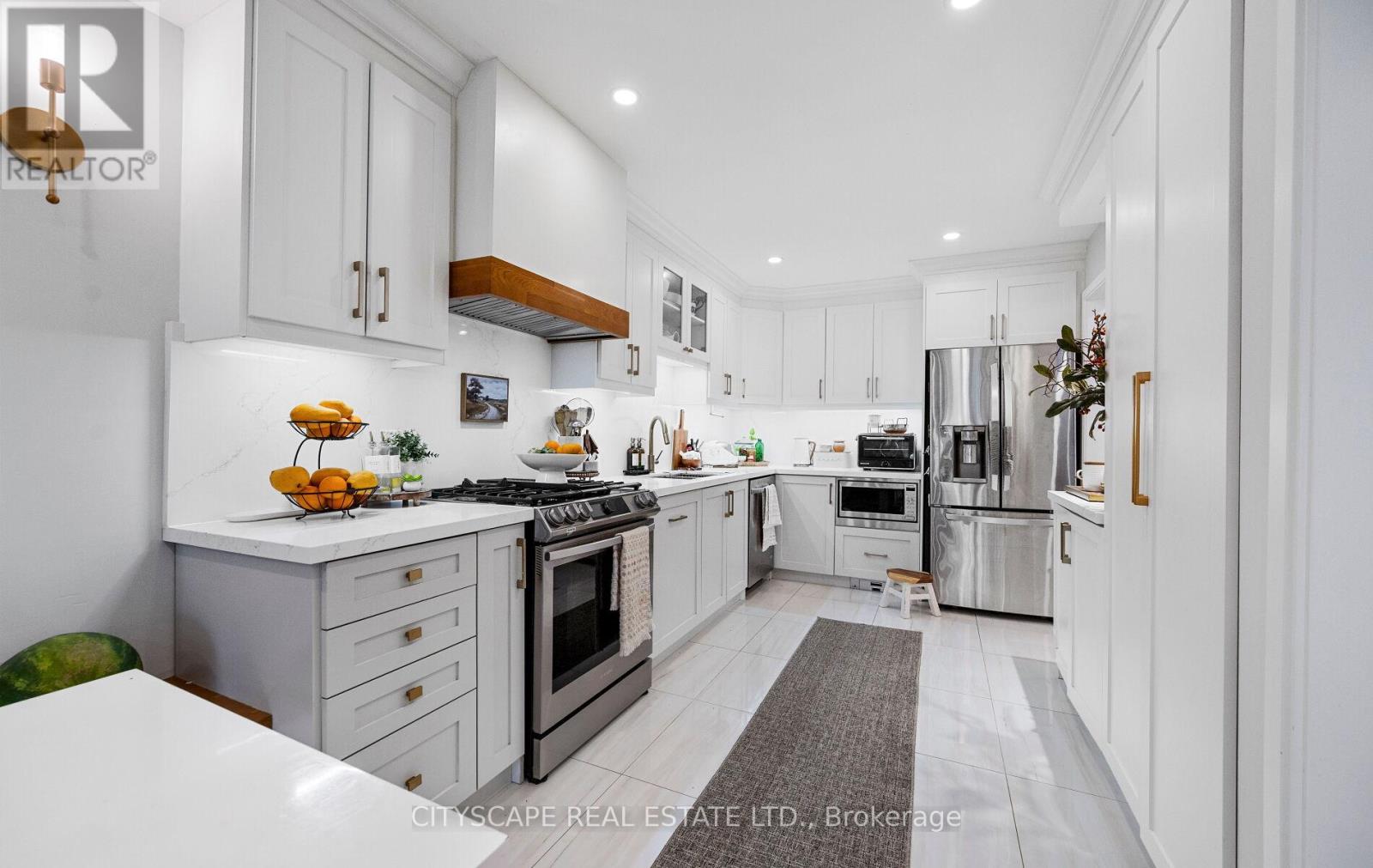 Photo 16 of 5253 Bushelgrove Circle, Mississauga ON