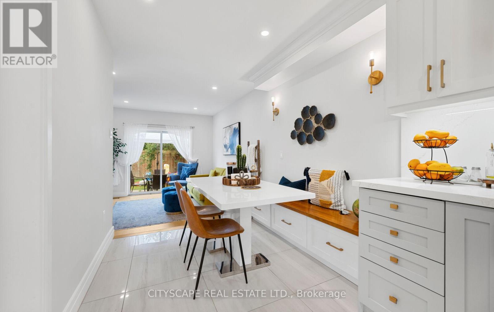 Photo 20 of 5253 Bushelgrove Circle, Mississauga ON