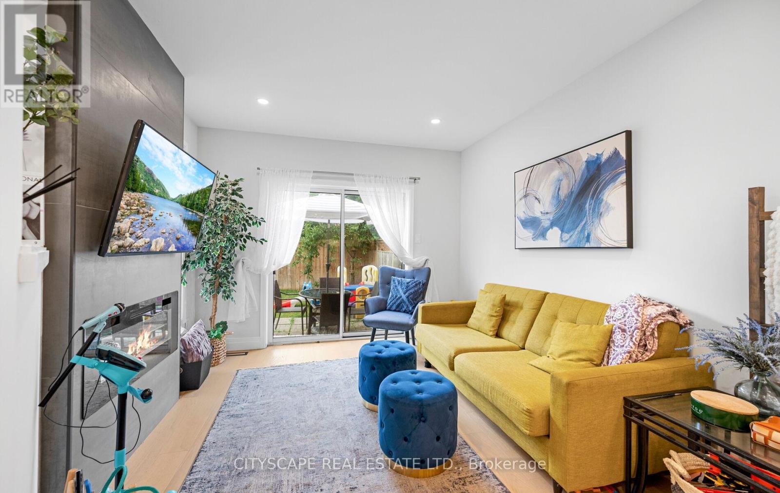 Photo 22 of 5253 Bushelgrove Circle, Mississauga ON