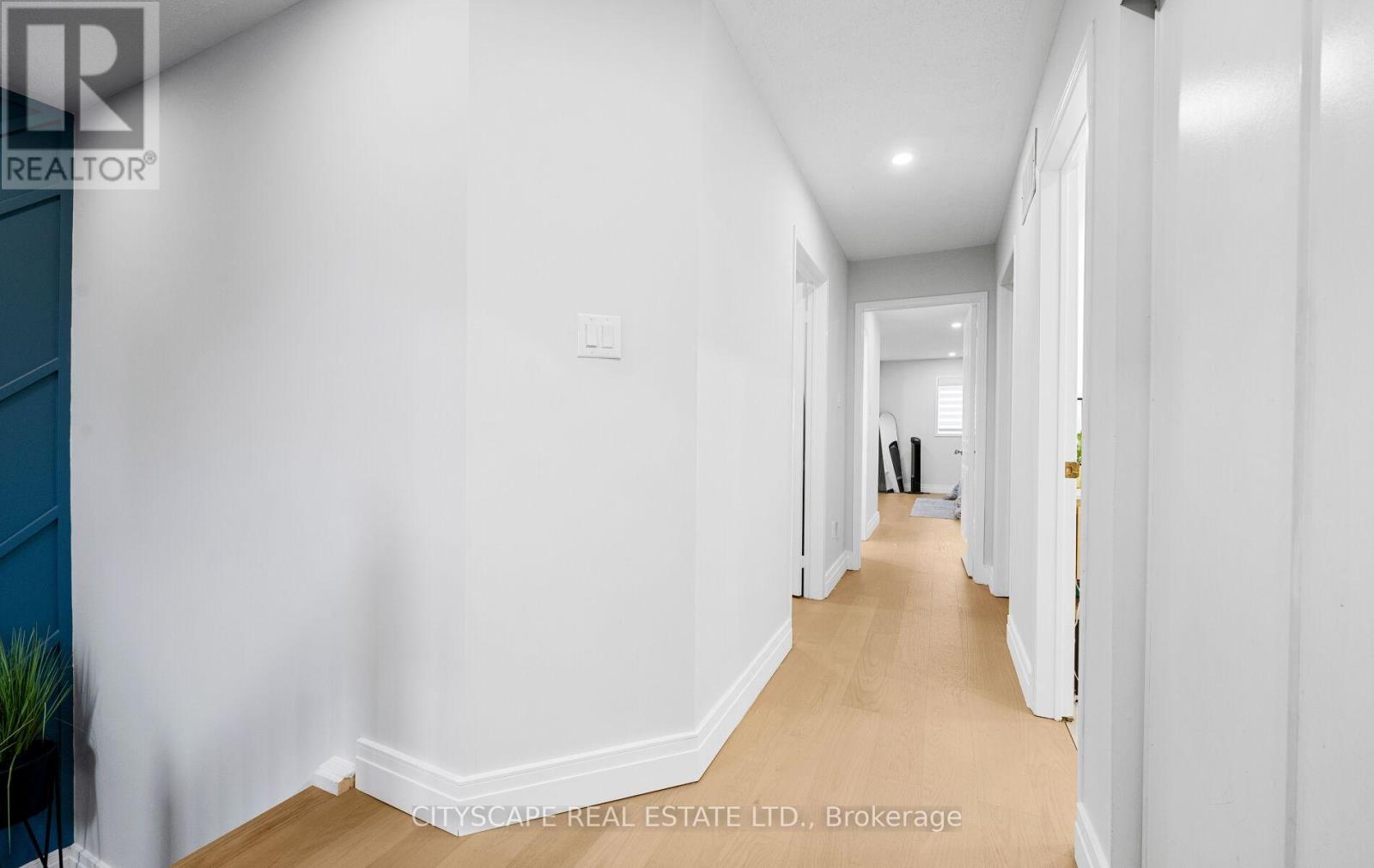 Photo 27 of 5253 Bushelgrove Circle, Mississauga ON